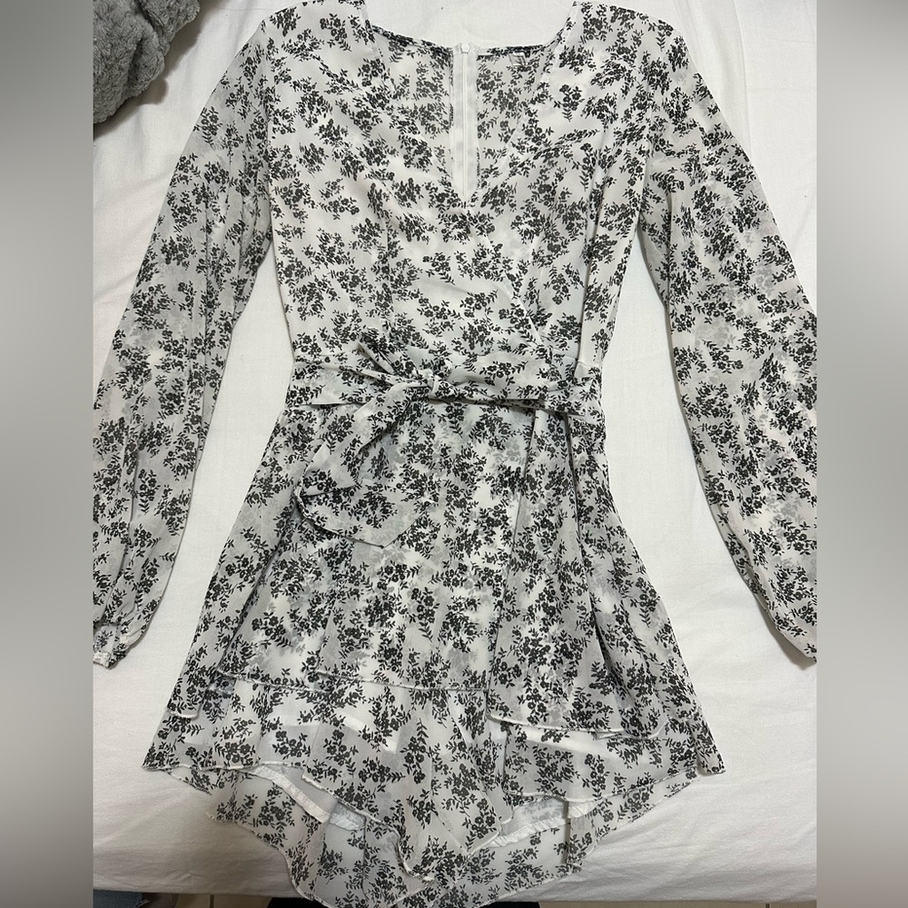 Beautiful dress!